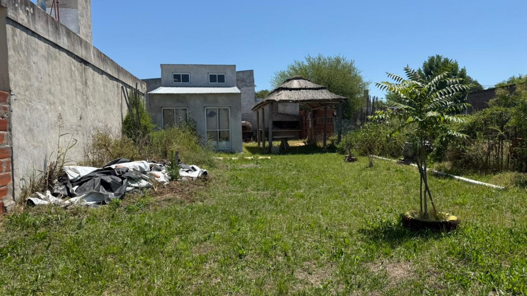 CASA QUINTA A TERMINAR EN SAUCE MONTRULL