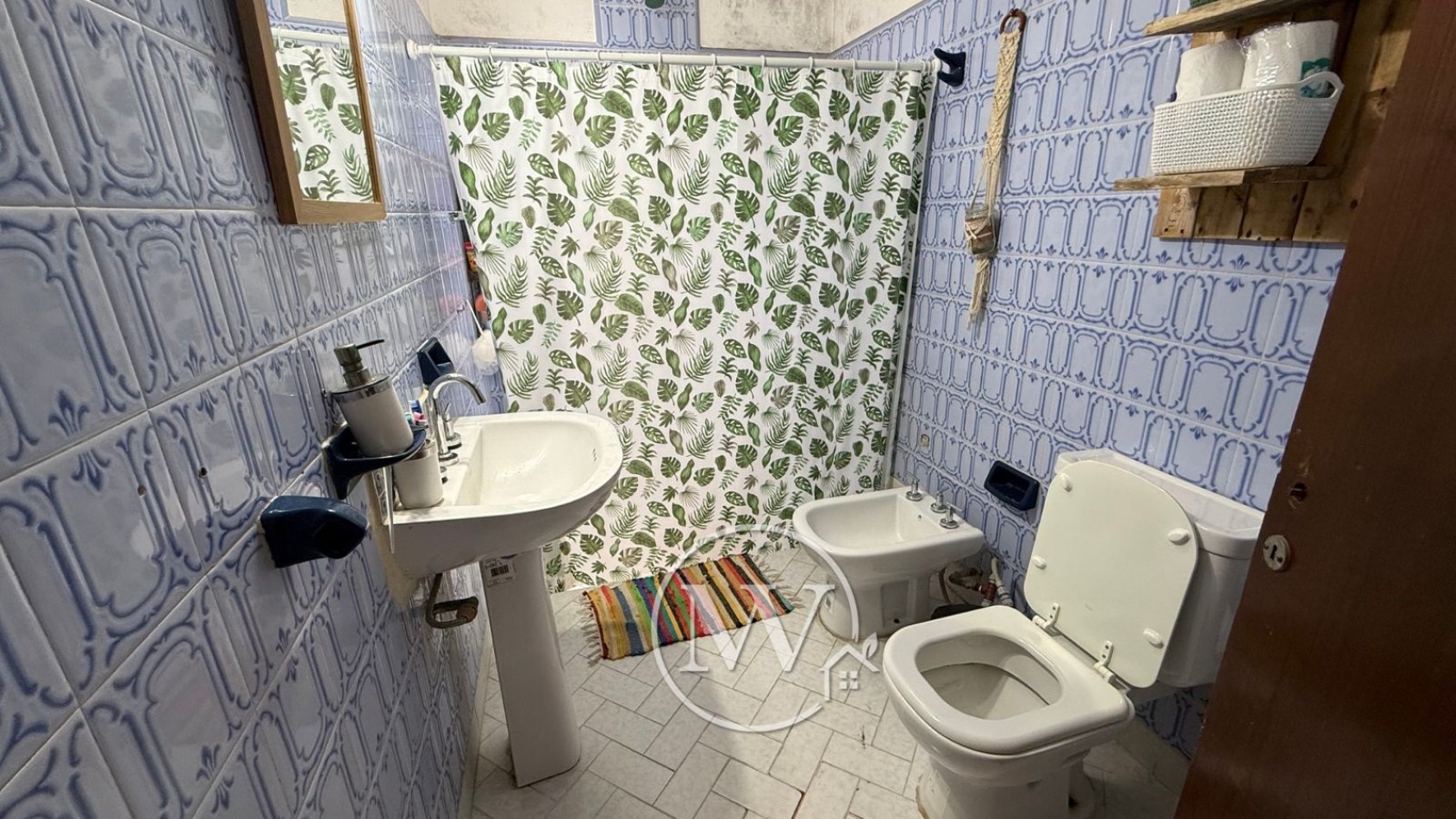 CASA DE 3 DORM, PATIO Y COCHERA, ZONA GAZZANO