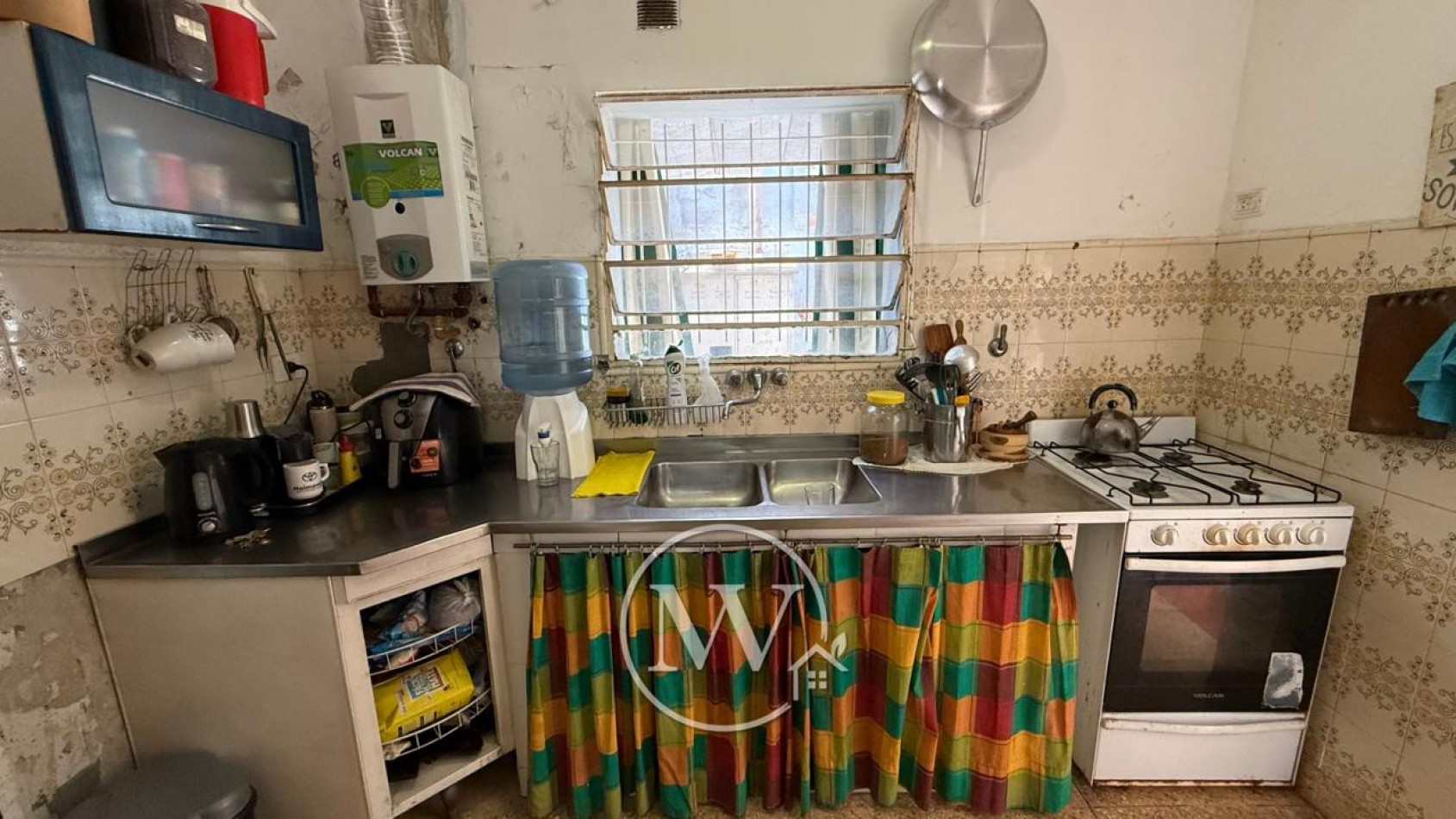 CASA DE 3 DORM, PATIO Y COCHERA, ZONA GAZZANO