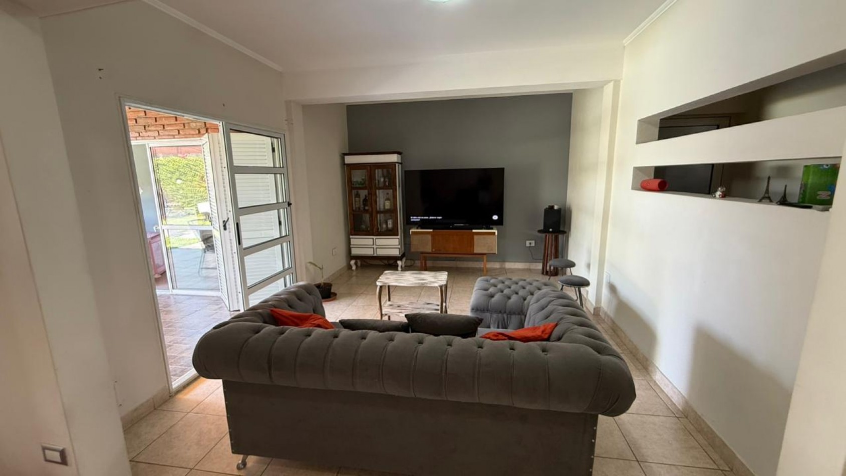 CASA PREMIUM DE 3 DORM, PISCINA, Y COCHERA DOBLE