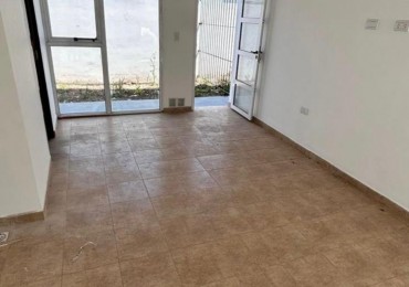 MONOAMBIENTE CON COCHERA EN ORO VERDE.